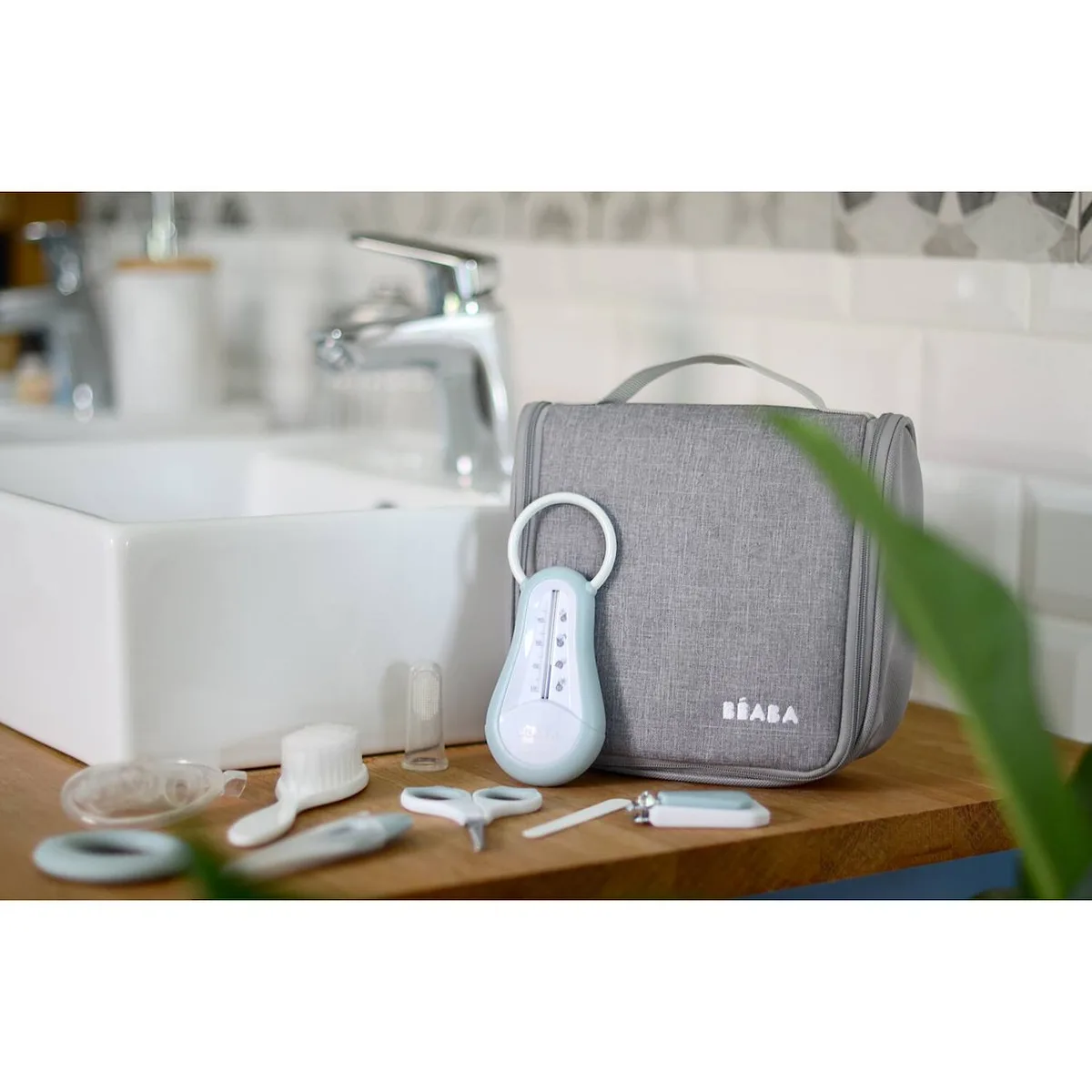 Ciseaux Coupe-ongles Pour Bébé Avec Bout Rond Vert Bleu - 2