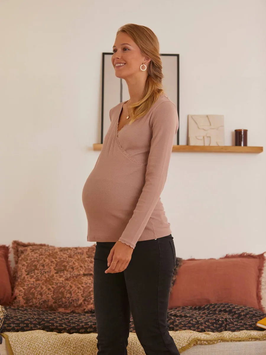 Tee-shirt col V croisé grossesse et allaitement rose